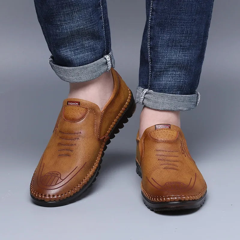 2024 Men's Leather Shoes Fashion Soft Leather Casual Leather Shoes Wear resistant Bean Shoes Men's Shoes