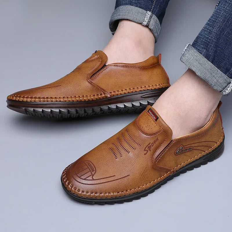 2024 Men's Leather Shoes Fashion Soft Leather Casual Leather Shoes Wear resistant Bean Shoes Men's Shoes